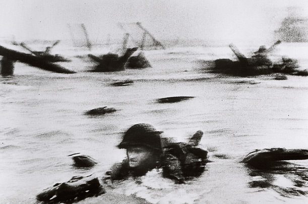 Robert Capa-D-Day
